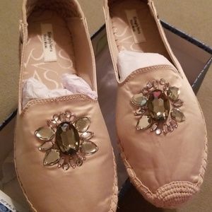 Vera Wang 9.5 never worn